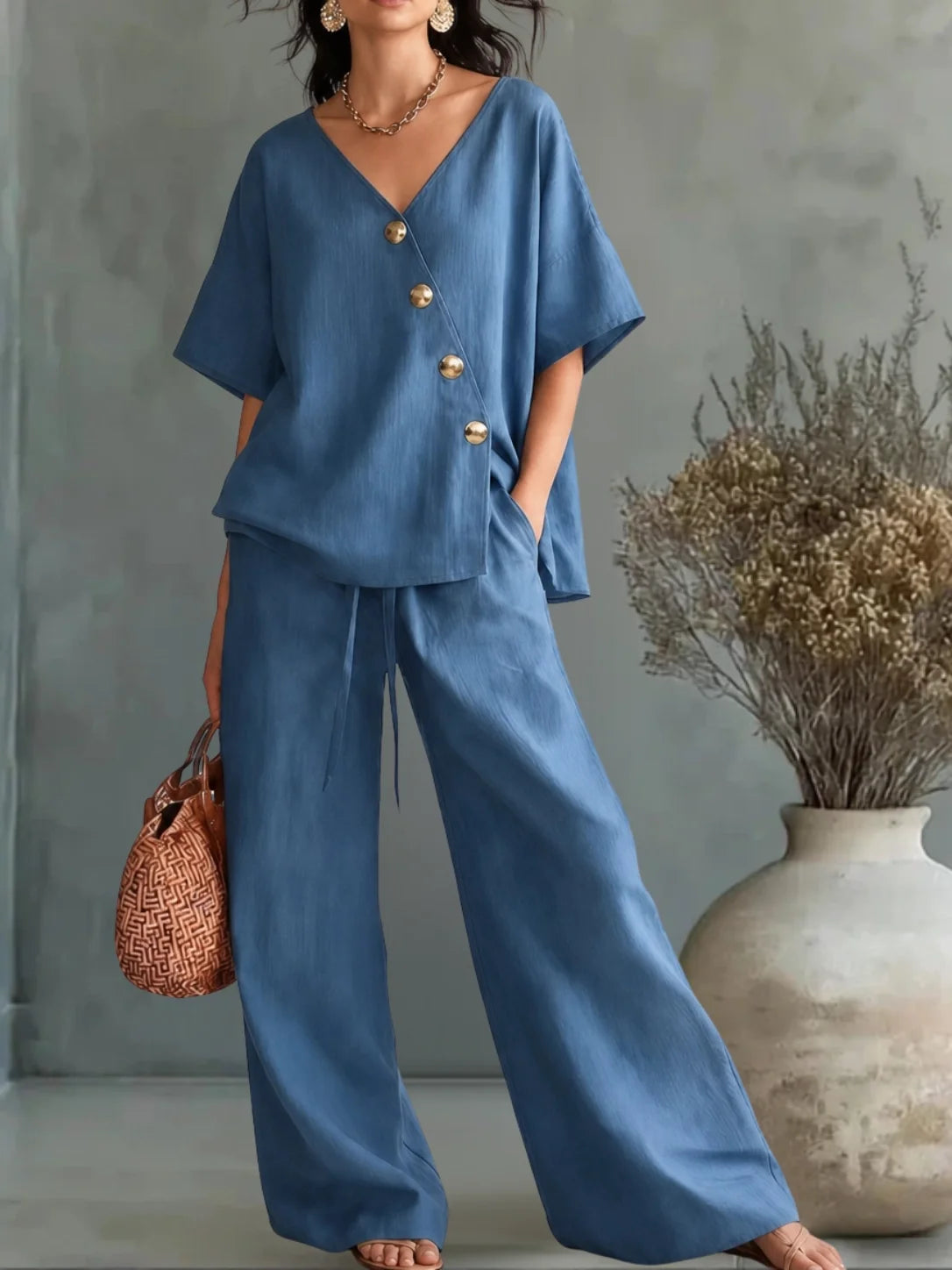 Irene | Conjunto con Escote en V y Botones