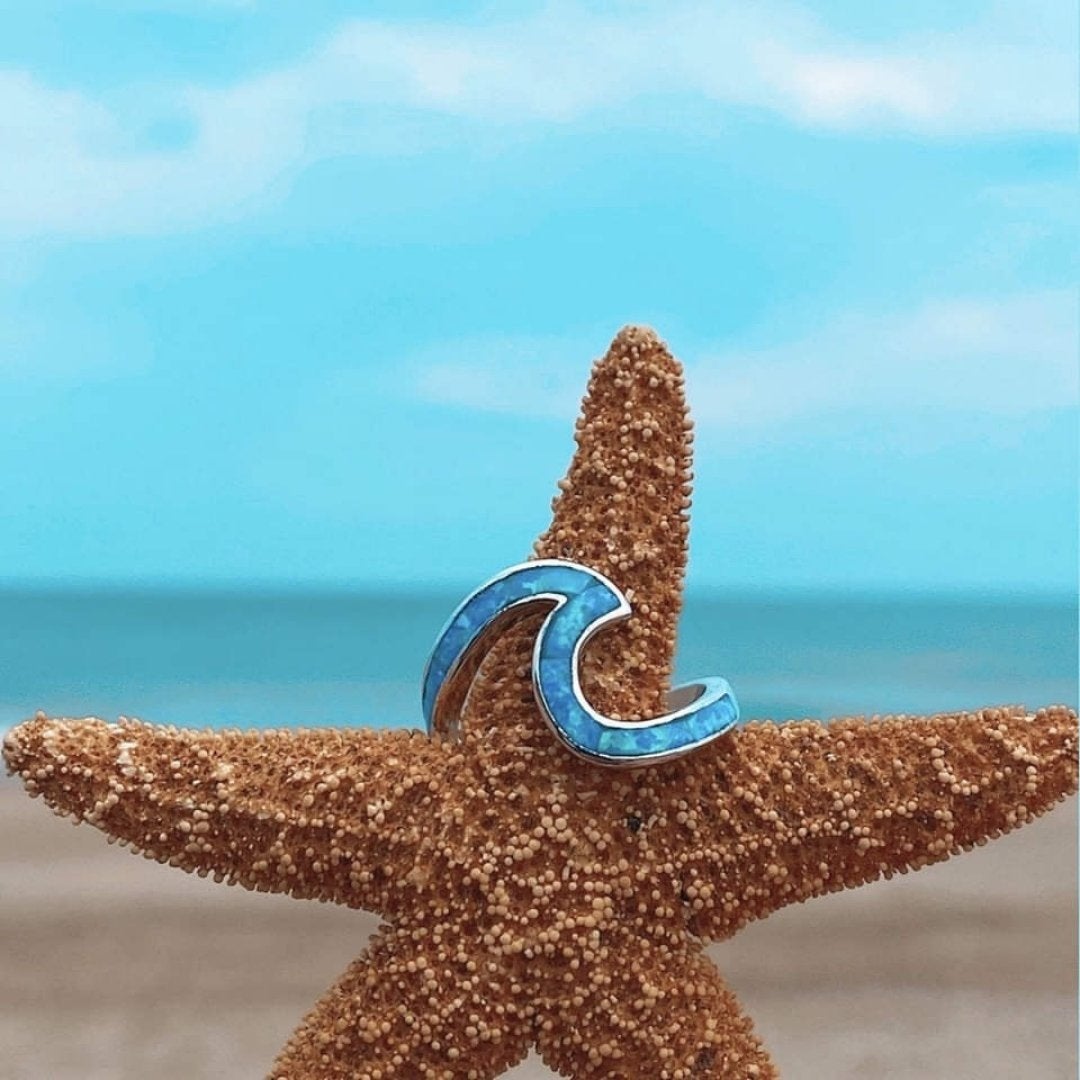Anillo Ondulado Plata con Ópalo Azul