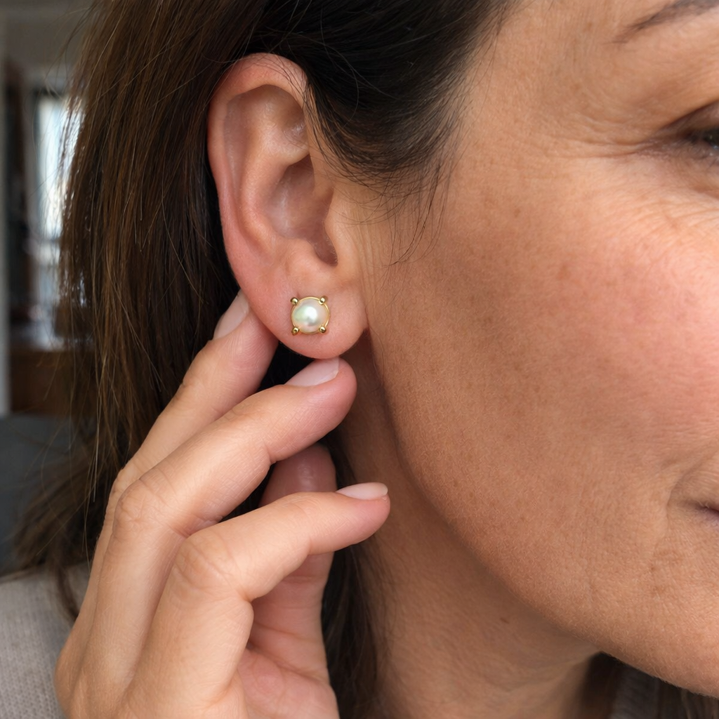 Pendientes Stud Perla Delicada