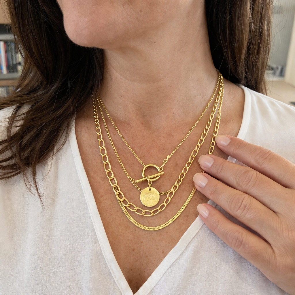 Collar Savira Capas con Moneda Oro