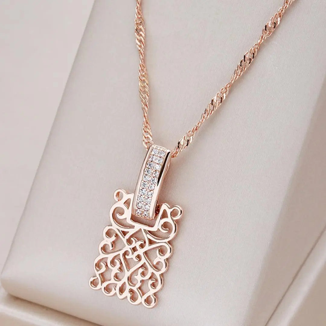 Collar Elegante Oro con Mandala