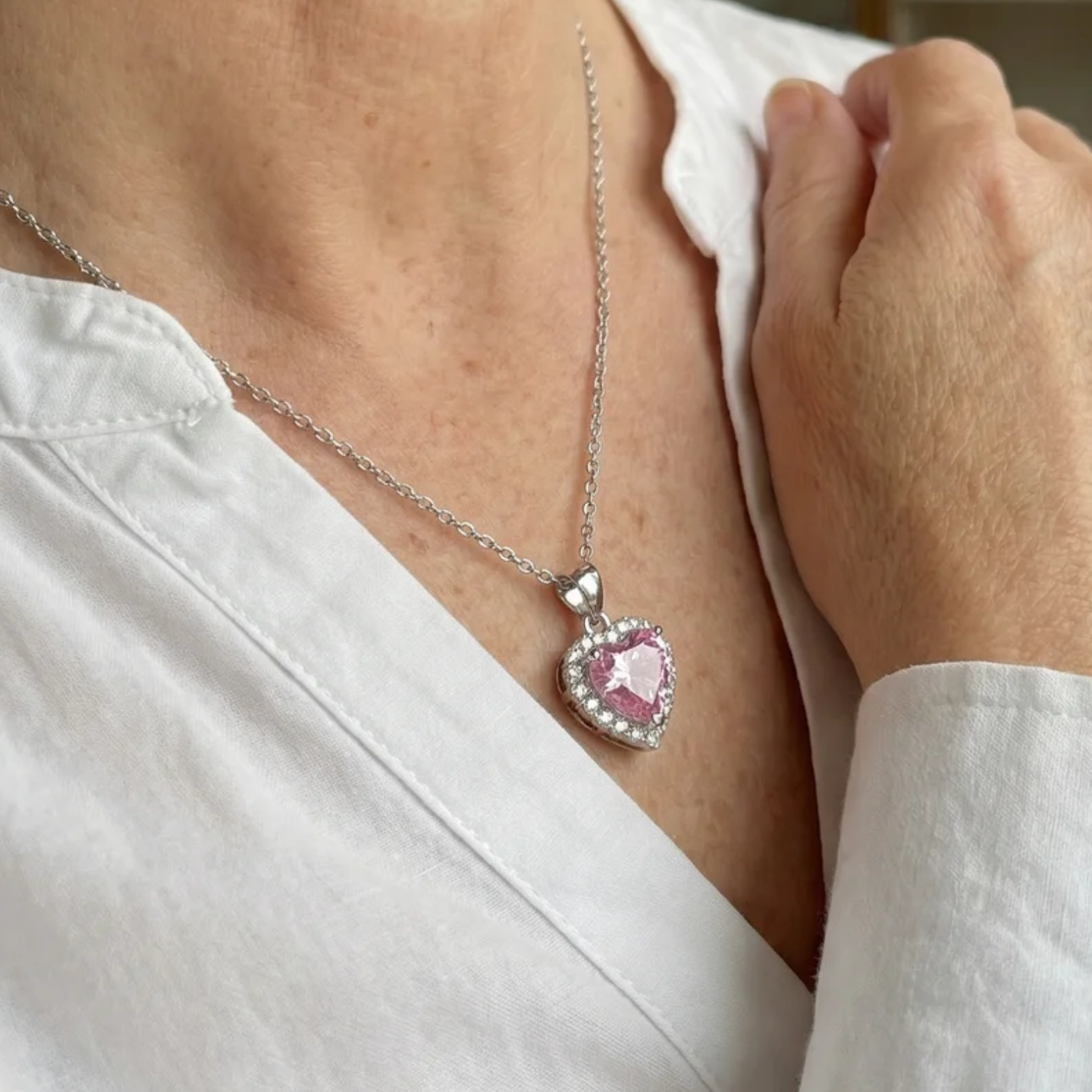 Collar Corazón Rosa Brillante