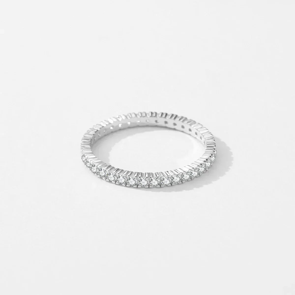 Anillo Eternidad Minimal Luminoso