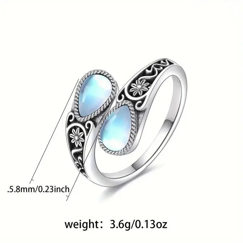 Anillo Elegante Flor de Piedra de Luna
