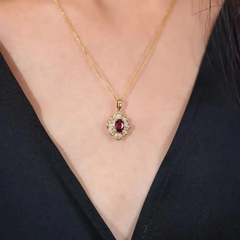 Collar Kavella Solcrimson