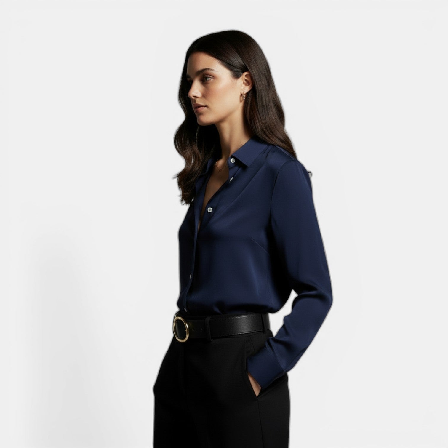 Camicia da donna ampia con risvolto e bottoni a maniche lunghe