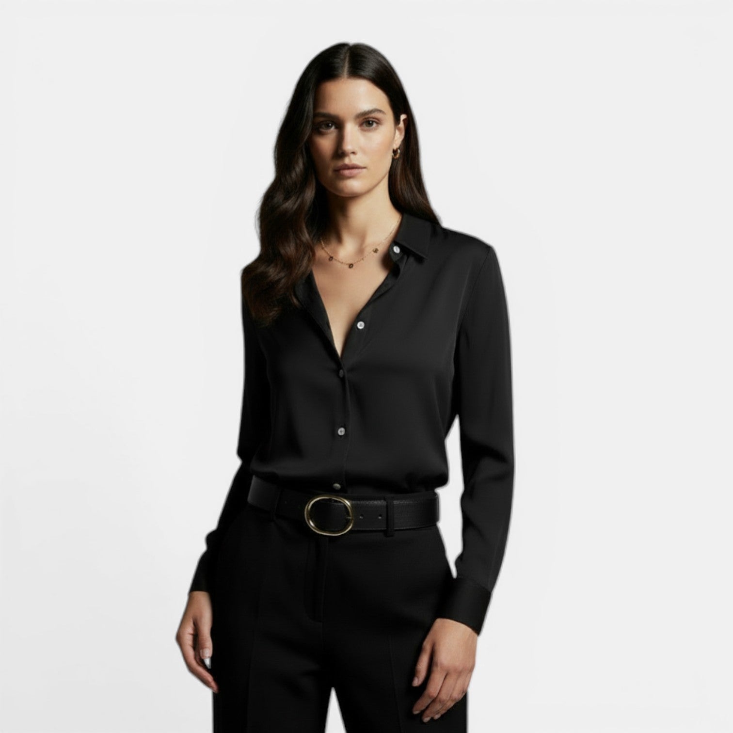 Camicia da donna ampia con risvolto e bottoni a maniche lunghe