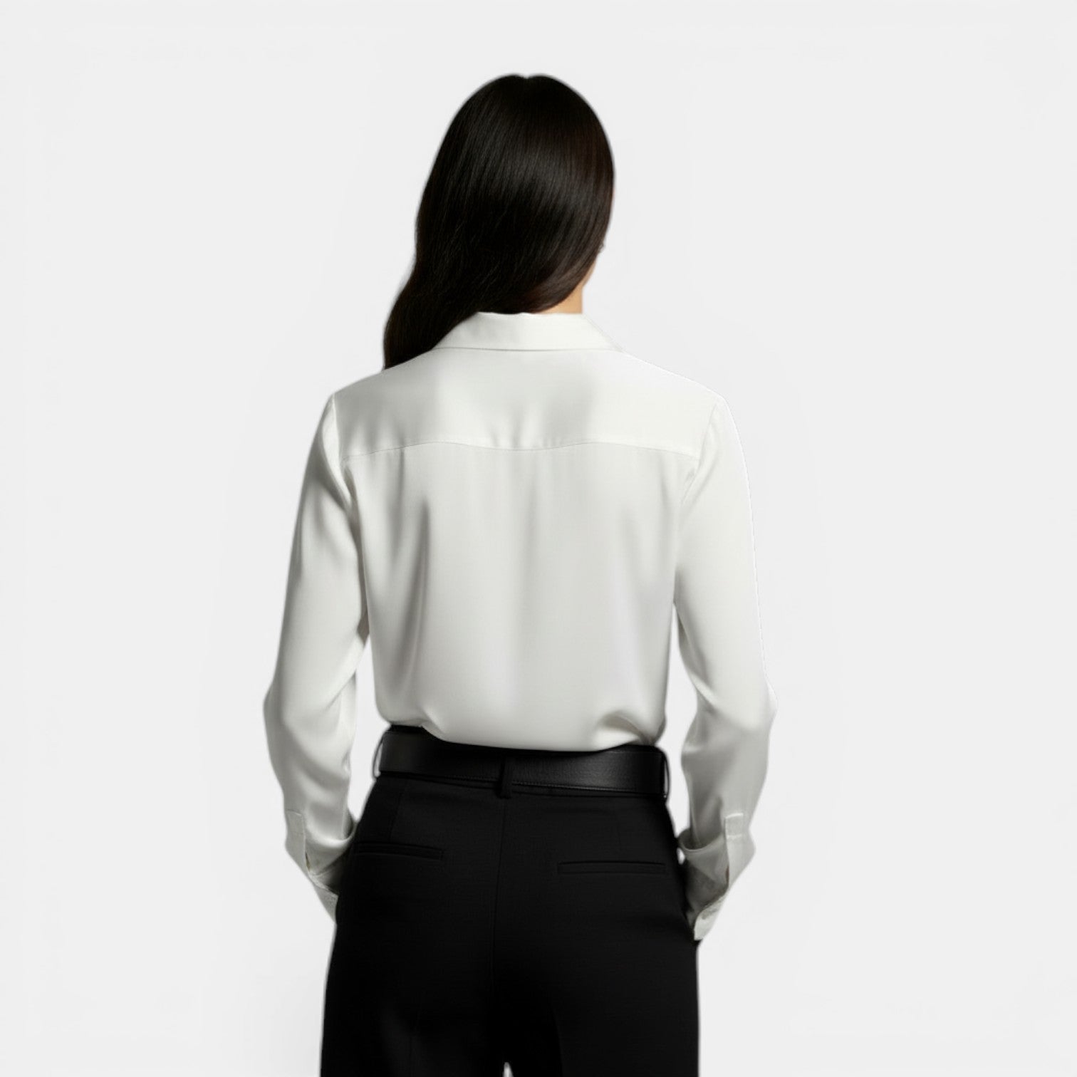 Camicia da donna ampia con risvolto e bottoni a maniche lunghe
