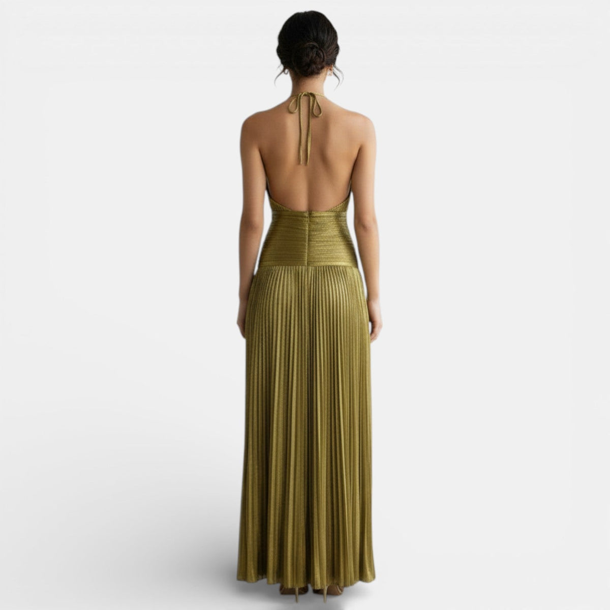 Vestido Halter Plisado con Abertura