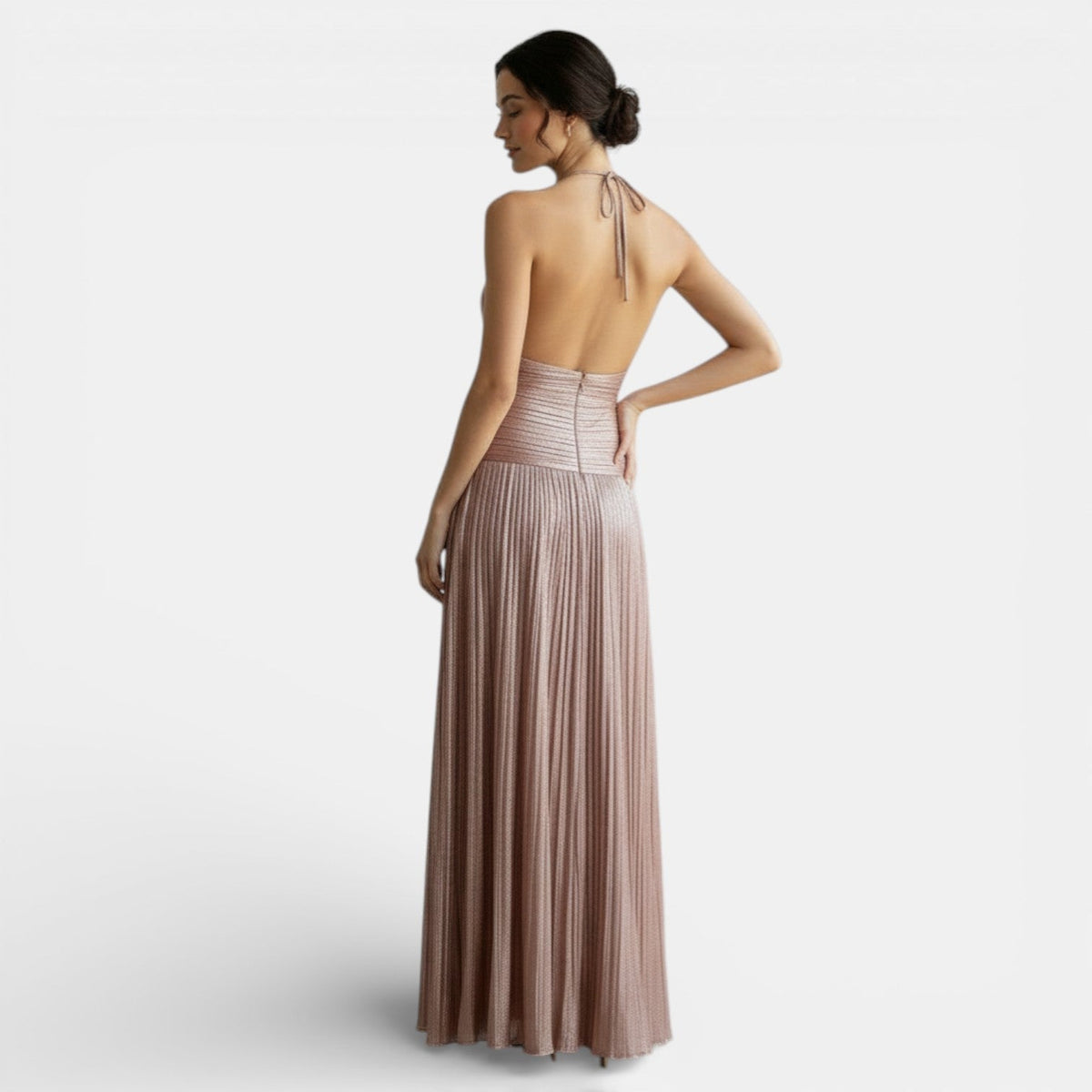 Vestido Halter Plisado con Abertura