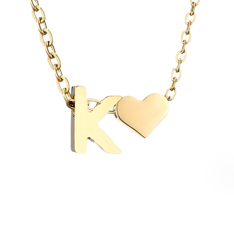 Collar Inicial Atemporal con Corazón