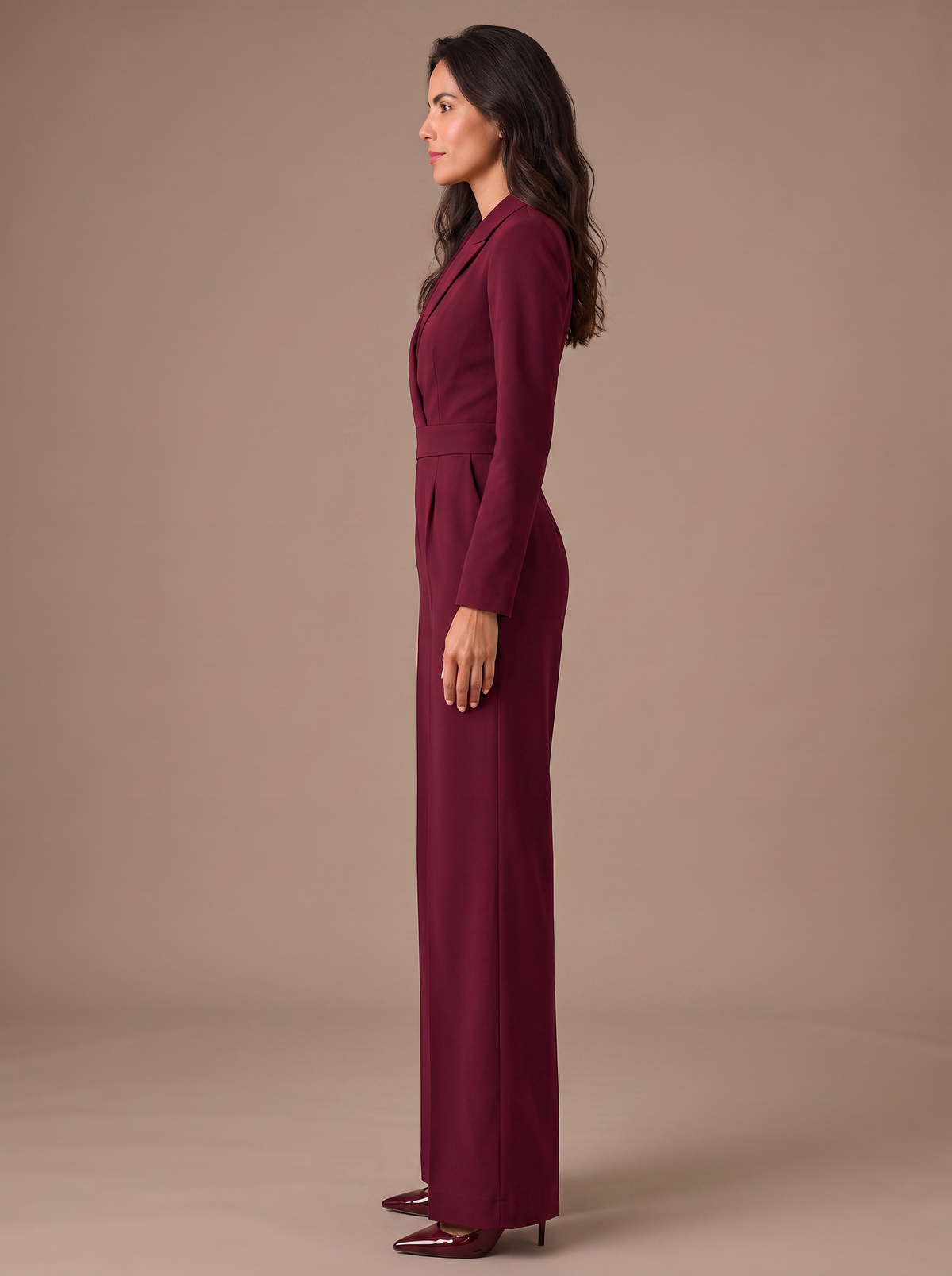 Mono Elegante de Mujer con Escote en V, Manga Larga y Pernera Ancha