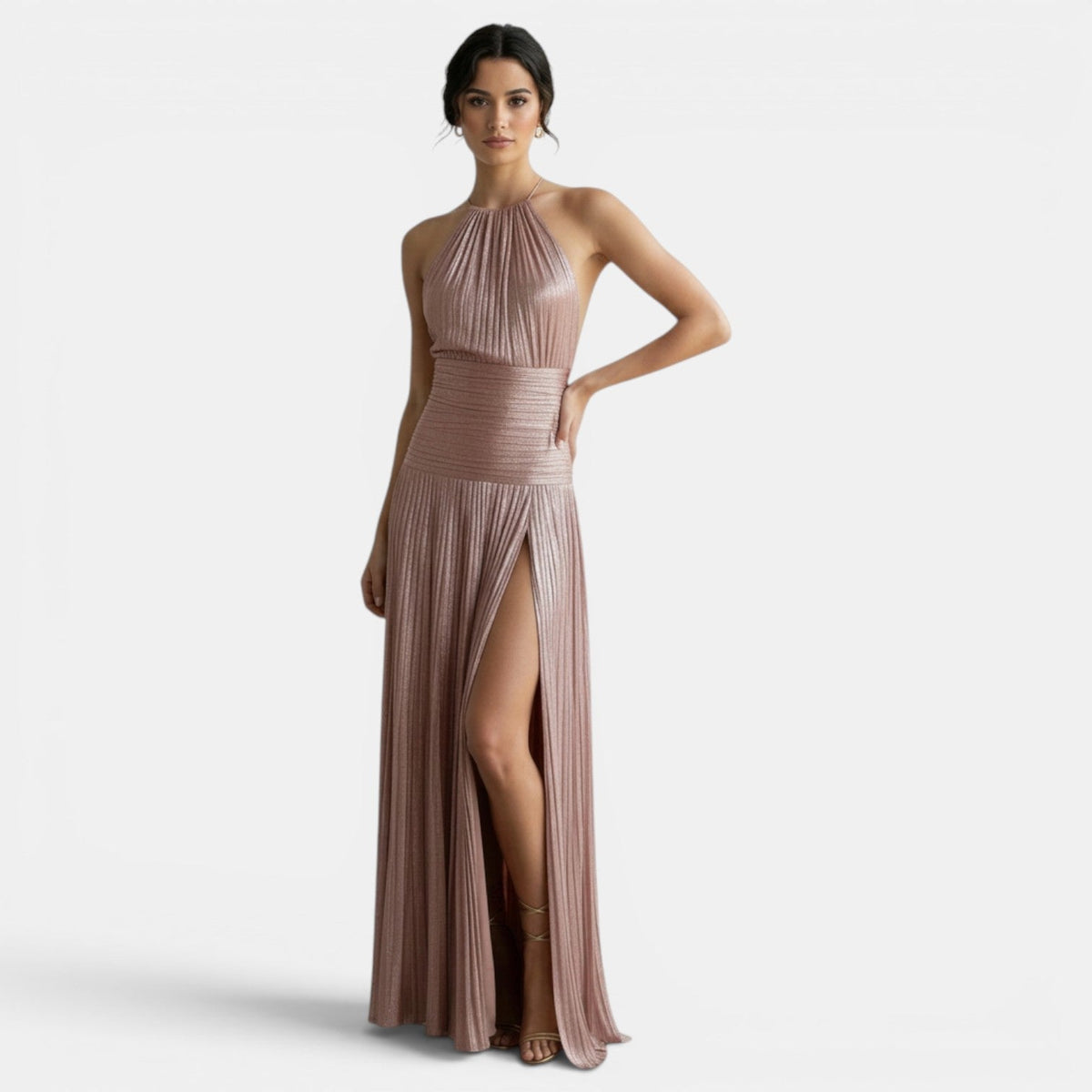 Vestido Halter Plisado con Abertura