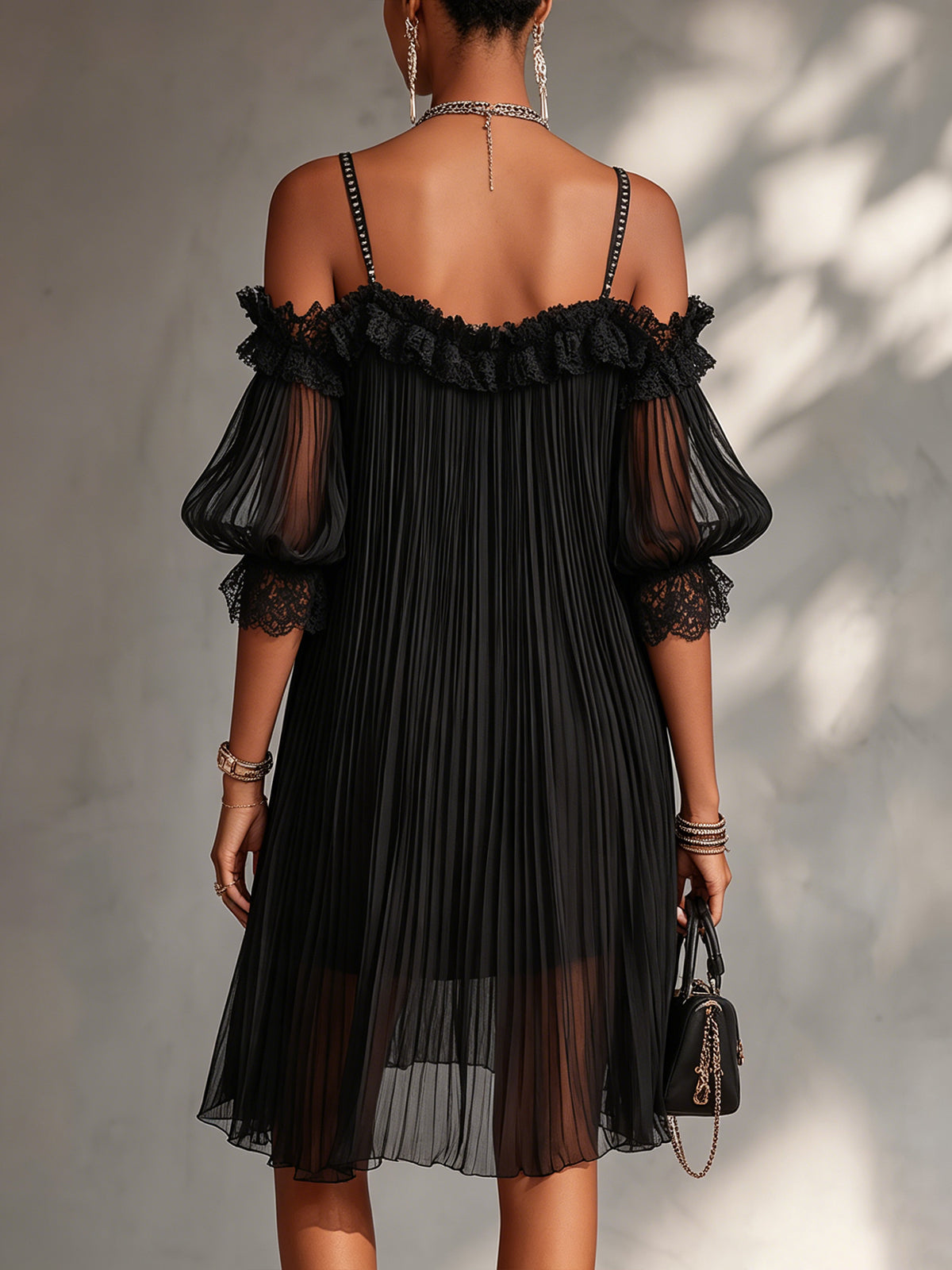 Carmen | Vestido Corto Negro con Encaje