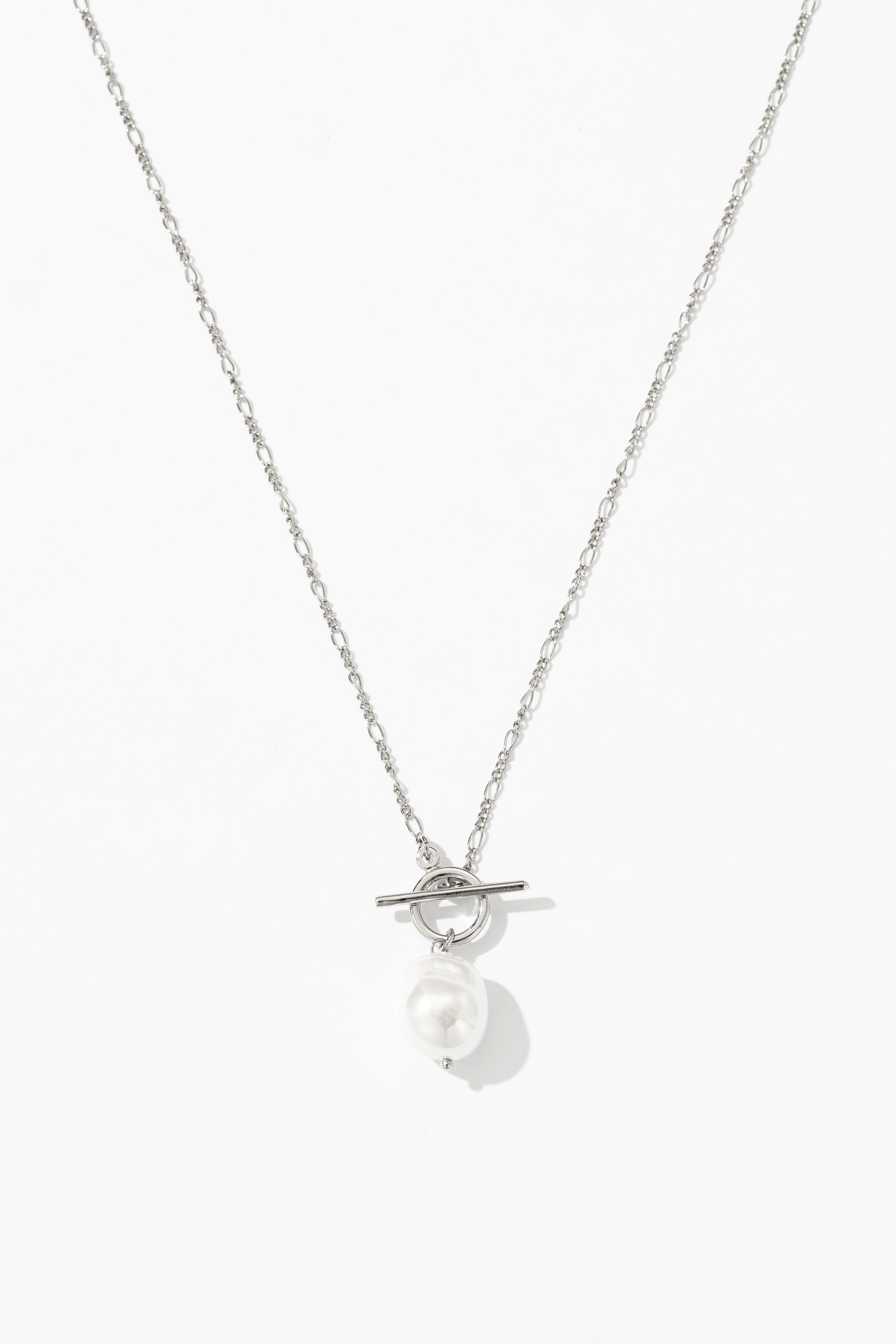 Collar Elegante con Perla Dorada