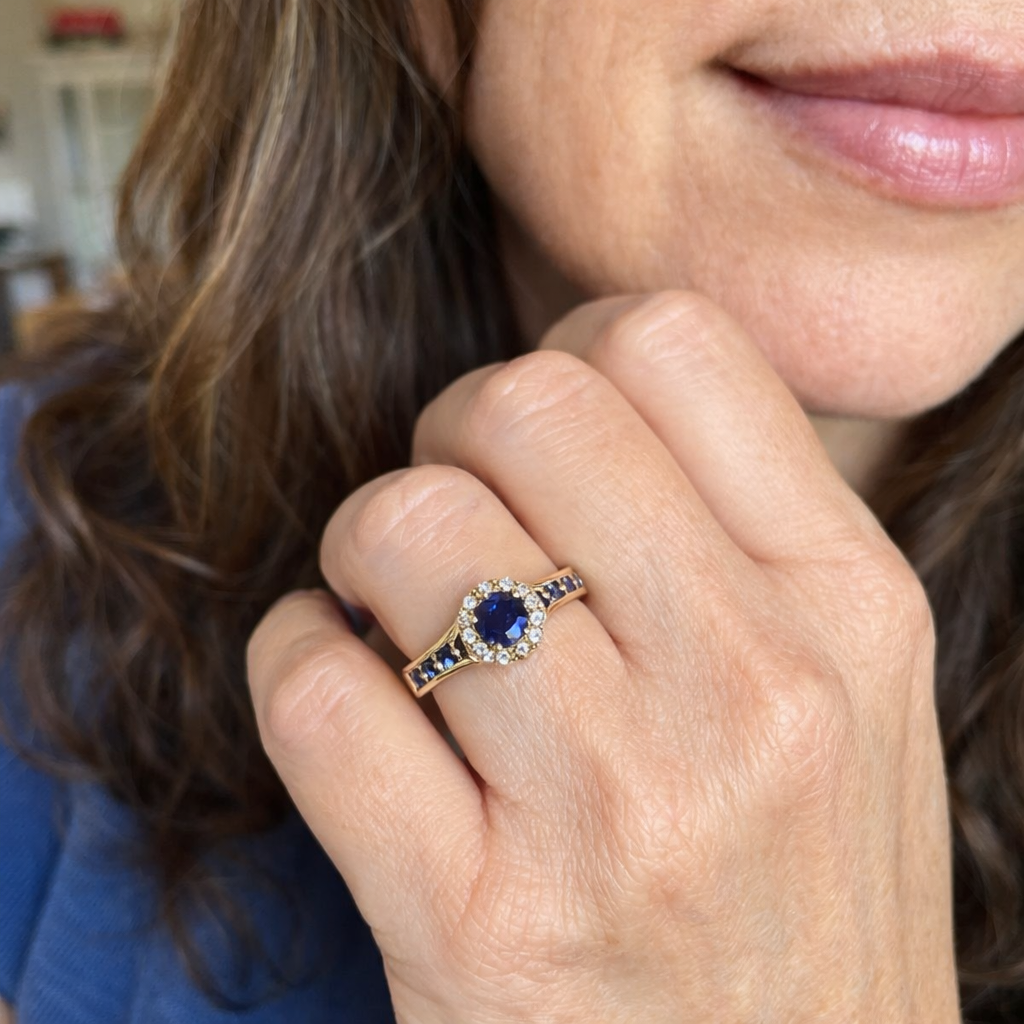 Anillo Avelisse Moraziel Zafiro