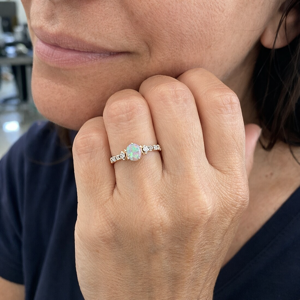 Anillo Luna Creciente Ópalo