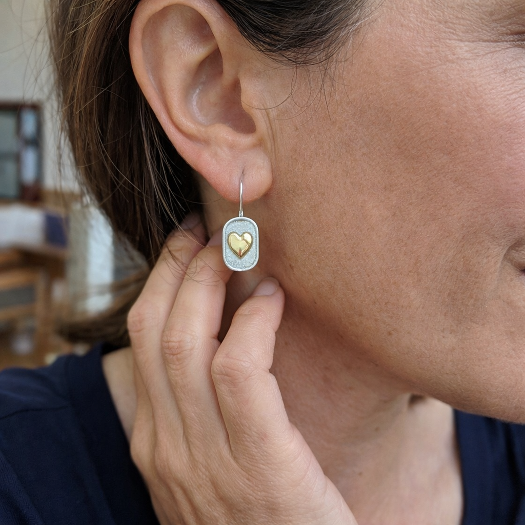 Pendientes Encaje de Corazón Dorados