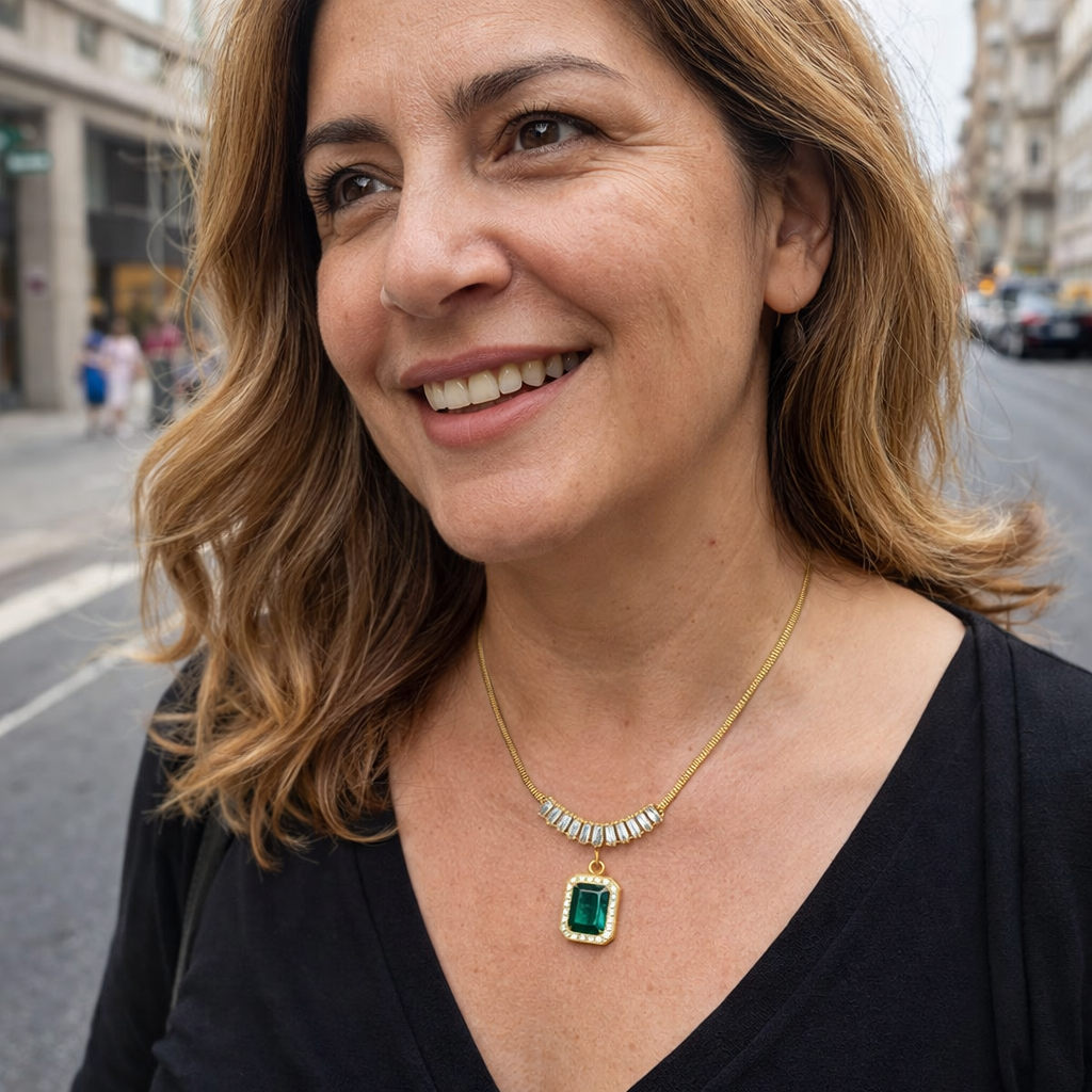 Collar Prisma Esmeralda