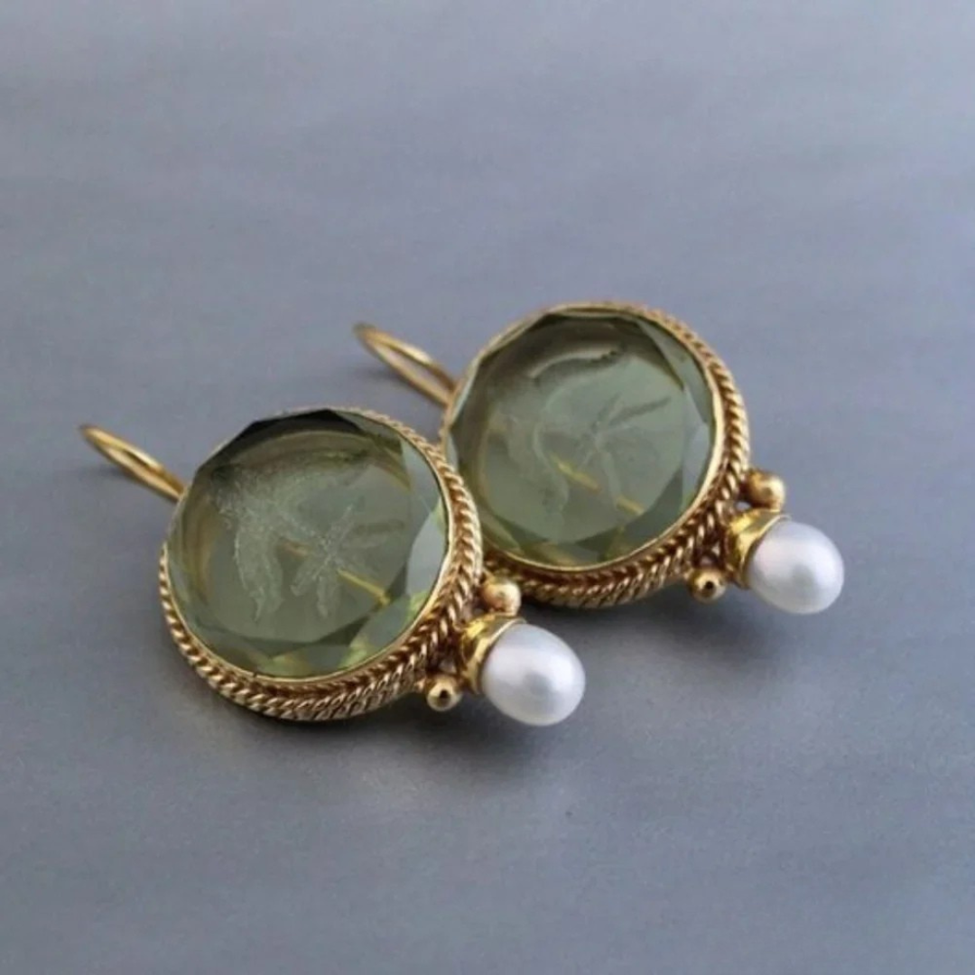 Pendientes Retro Clásicos Piedras Verdes y Perlas