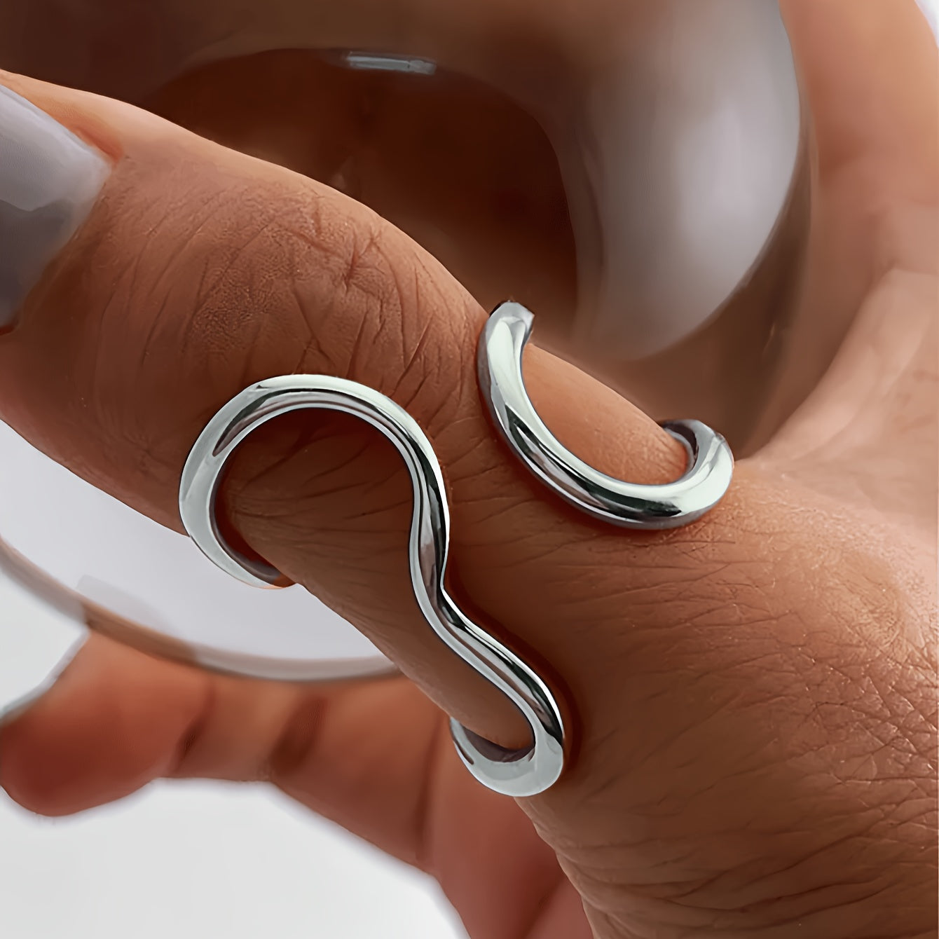 Anillo Chic Onda Asimétrica