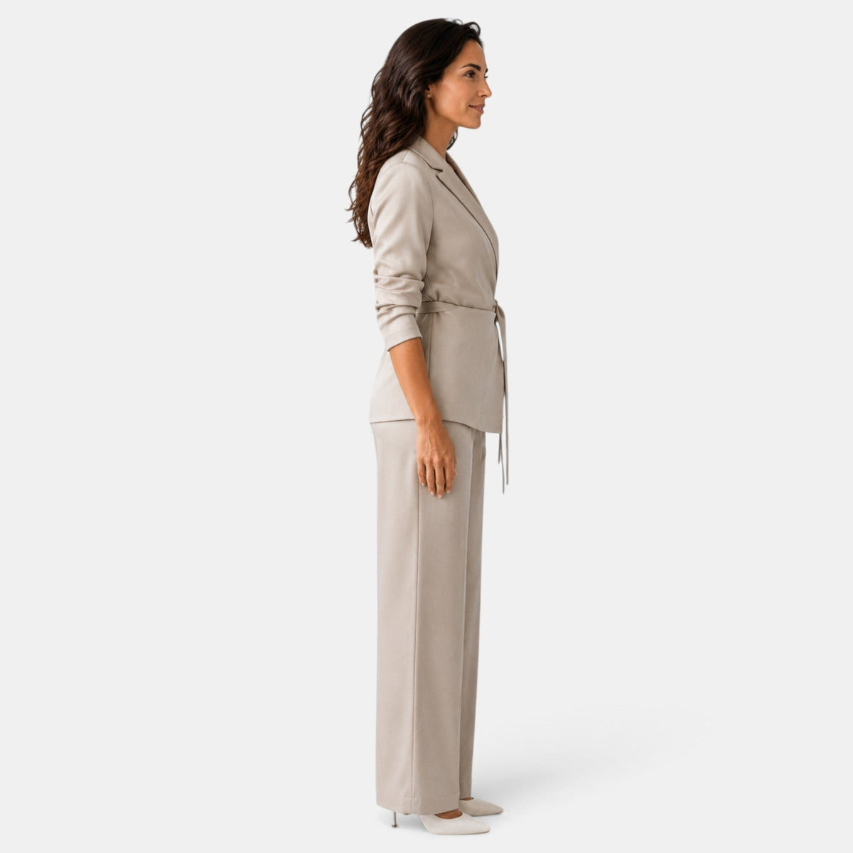 Traje Mujer de Seda con Cinturón