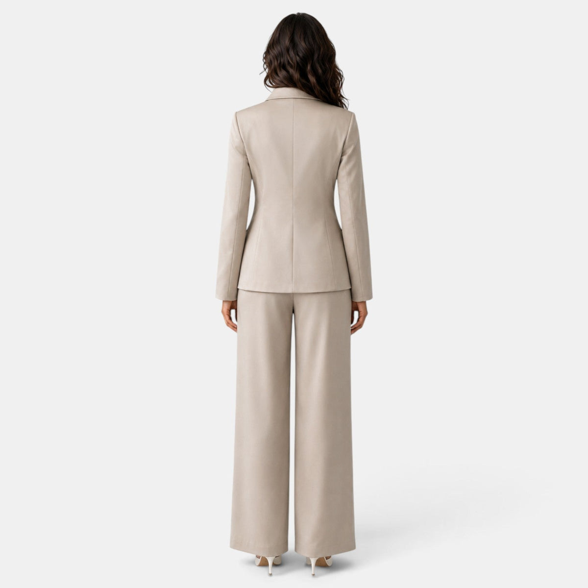 Traje Mujer de Seda con Cinturón