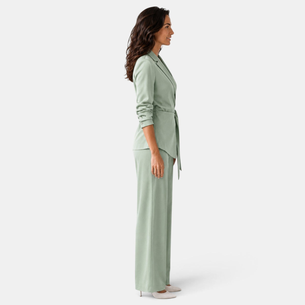 Traje Mujer de Seda con Cinturón