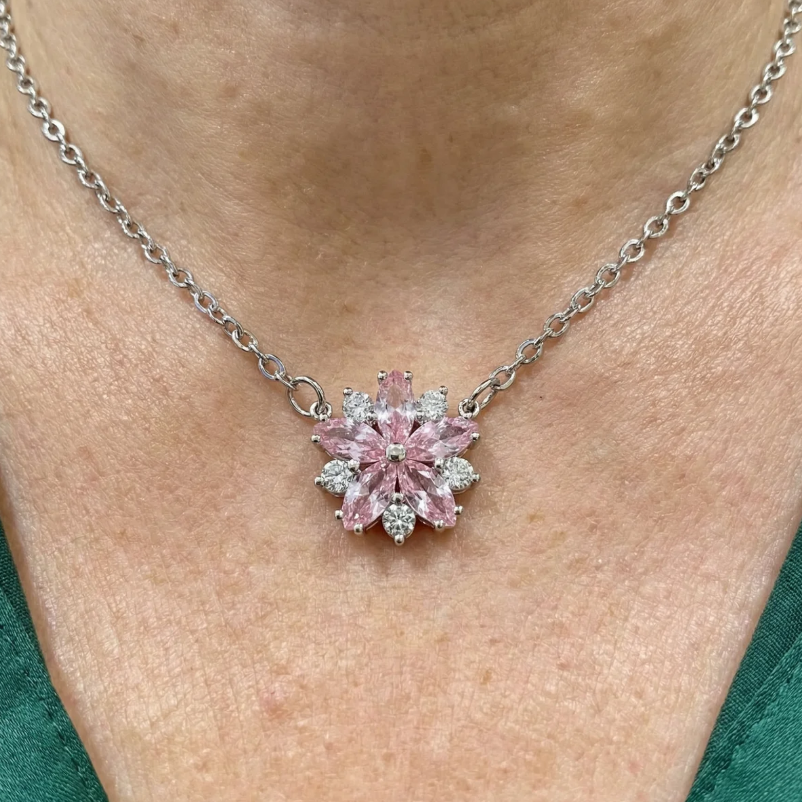 Collar Flor de Cerezo