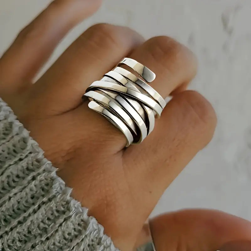 Anillo Vintage Elegante en Plata