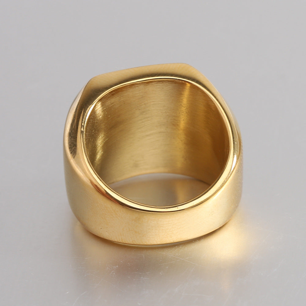 Anillo Clásico con Inicial Noble Oro