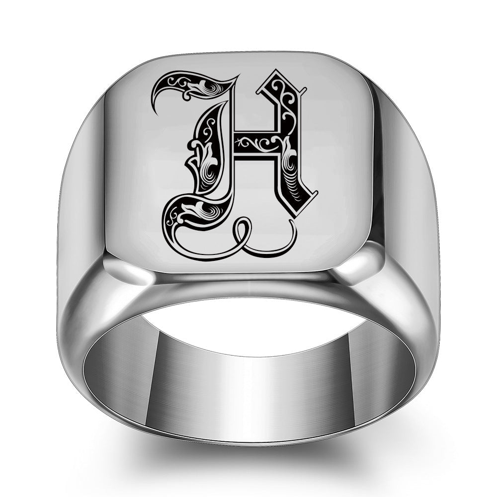 Anillo Clásico con Inicial Noble Oro Blanco