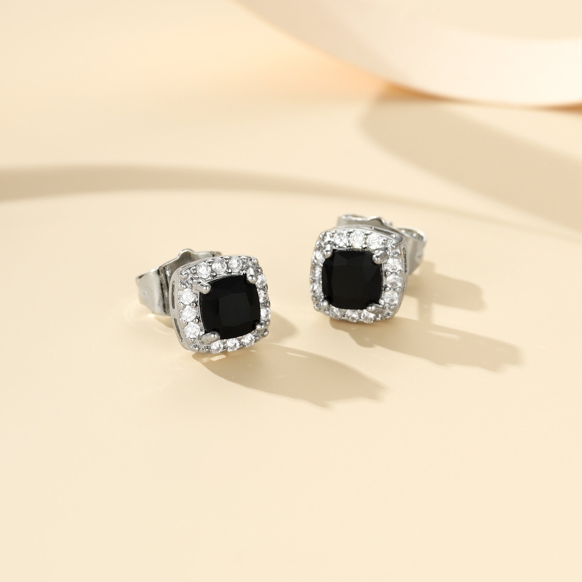 Pendientes Midnight Royale Oro Blanco