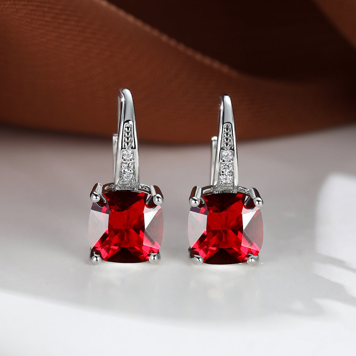 Pendientes Aro con Piedra Oro Blanco