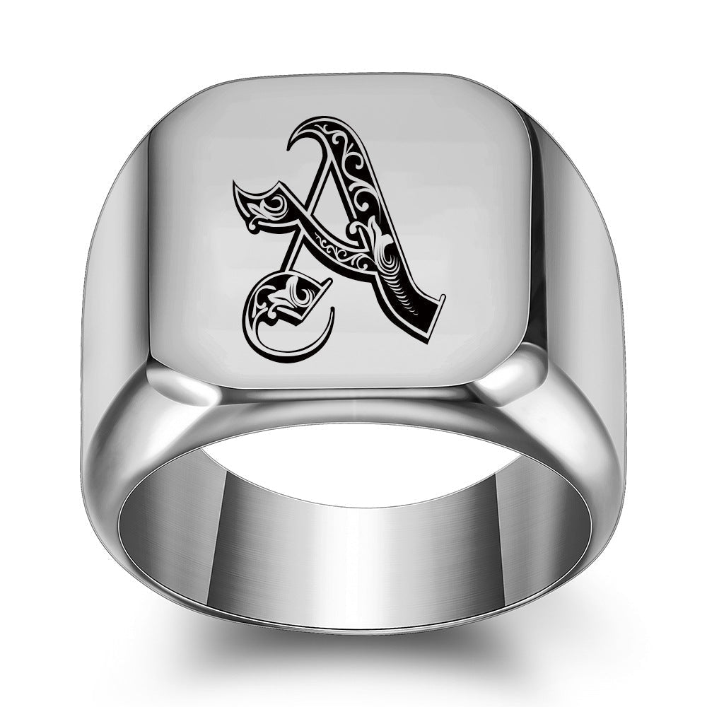 Anillo Clásico con Inicial Noble Oro Blanco