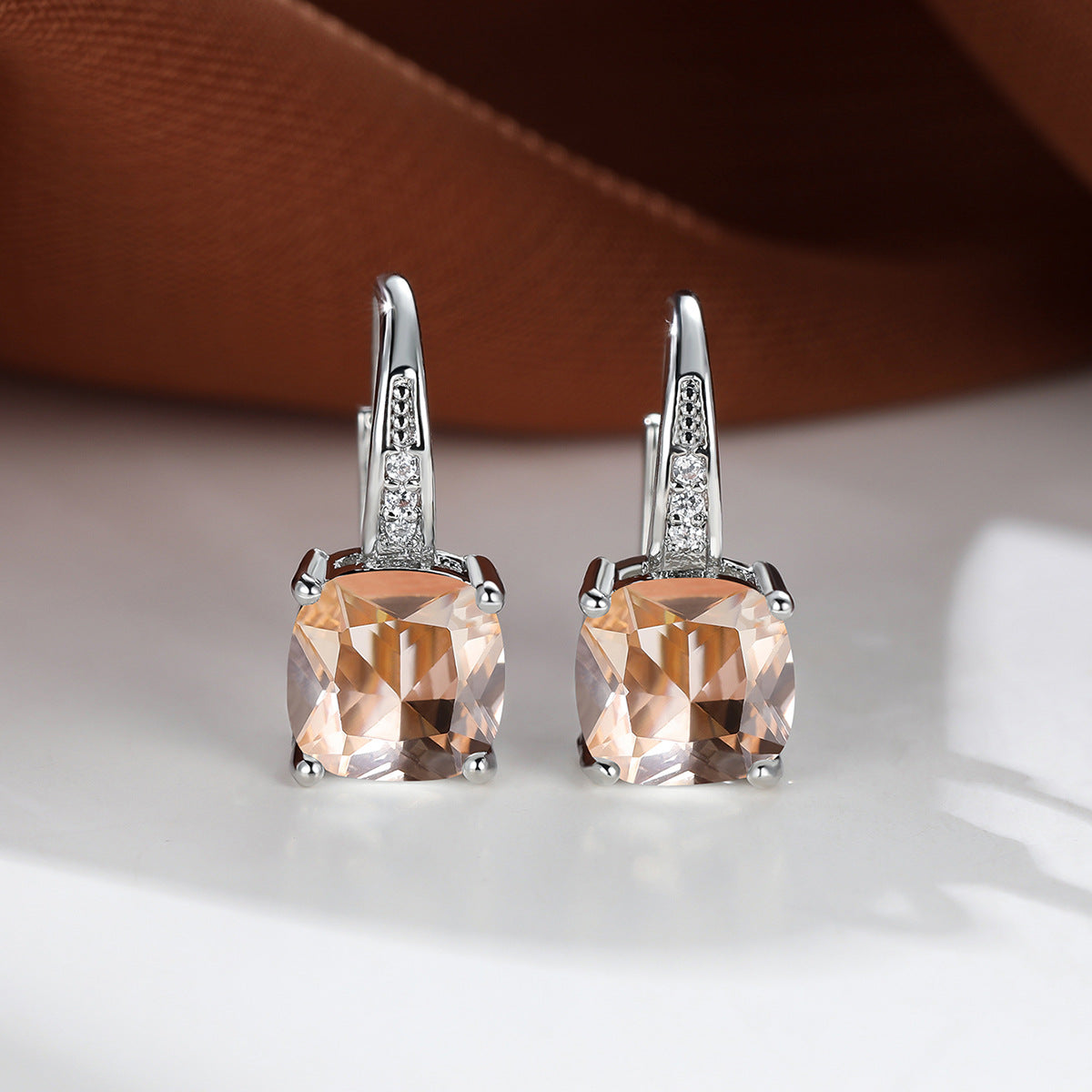 Pendientes Aro con Piedra Oro Blanco