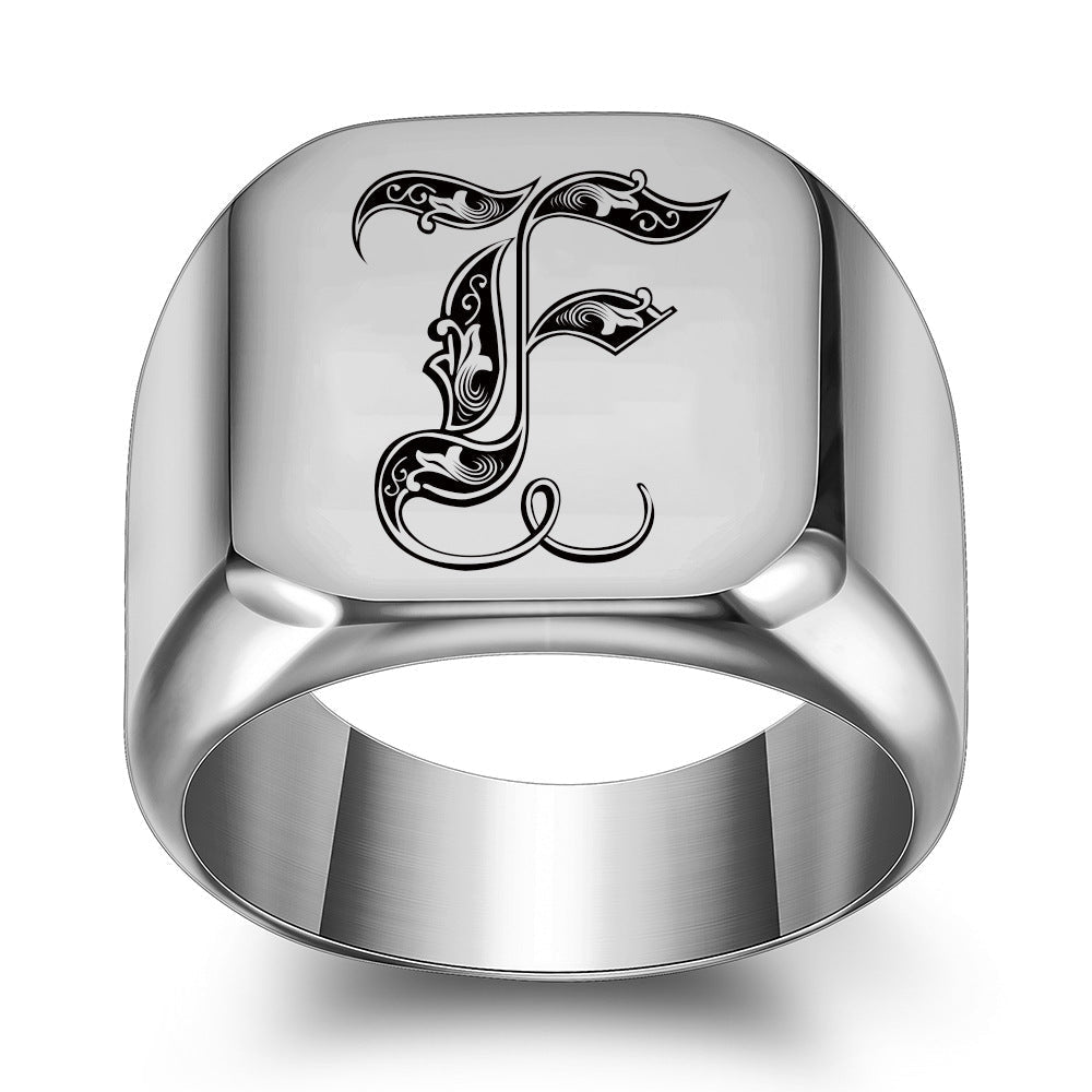 Anillo Clásico con Inicial Noble Oro Blanco