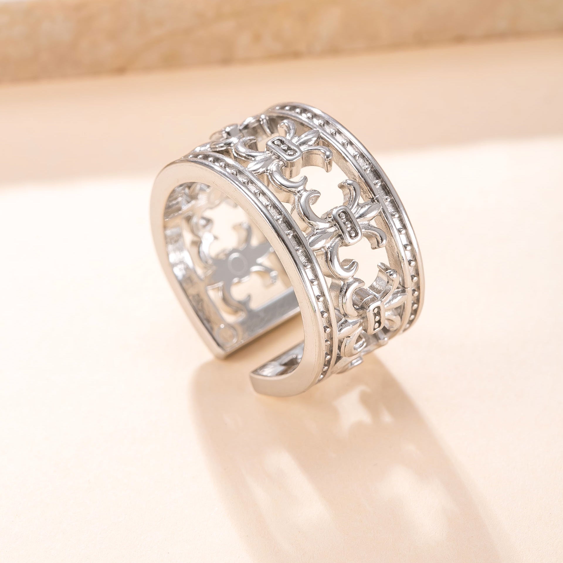 Anillo Corona Imperial Forge Oro Blanco