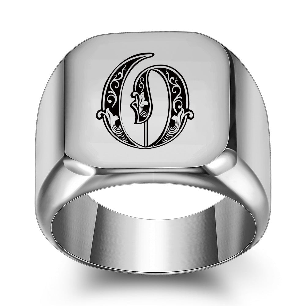 Anillo Clásico con Inicial Noble Oro Blanco
