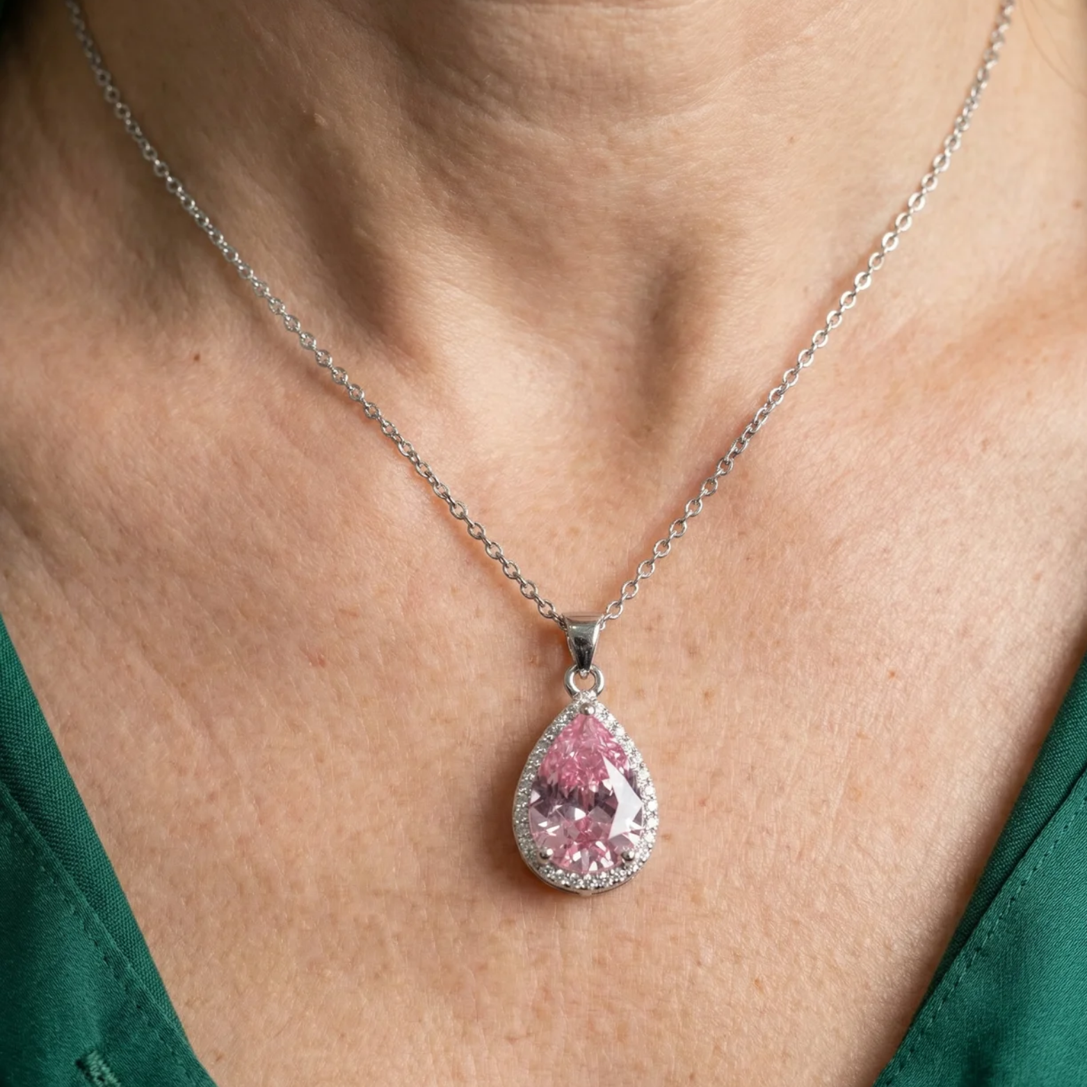 Collar Lágrima Rosa