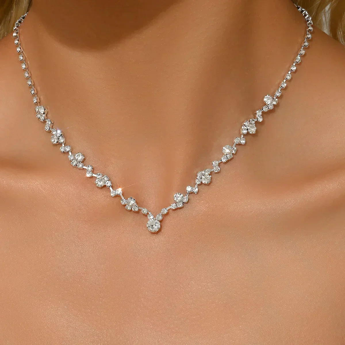 Collar de Novia Elegante con Diamantes