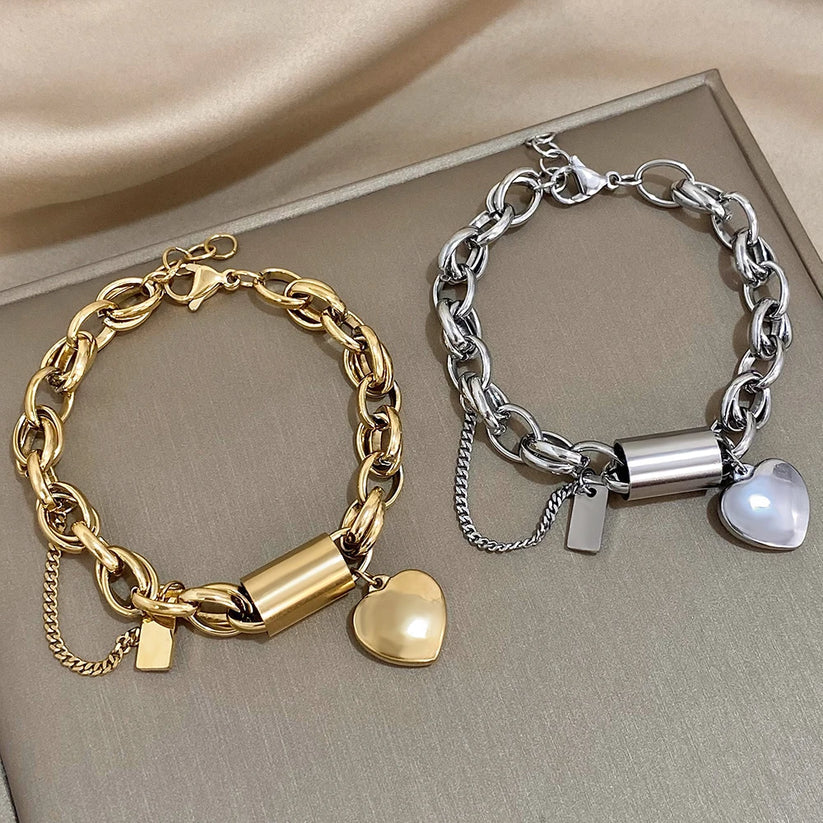 Pulsera Gruesa Corazón en Oro