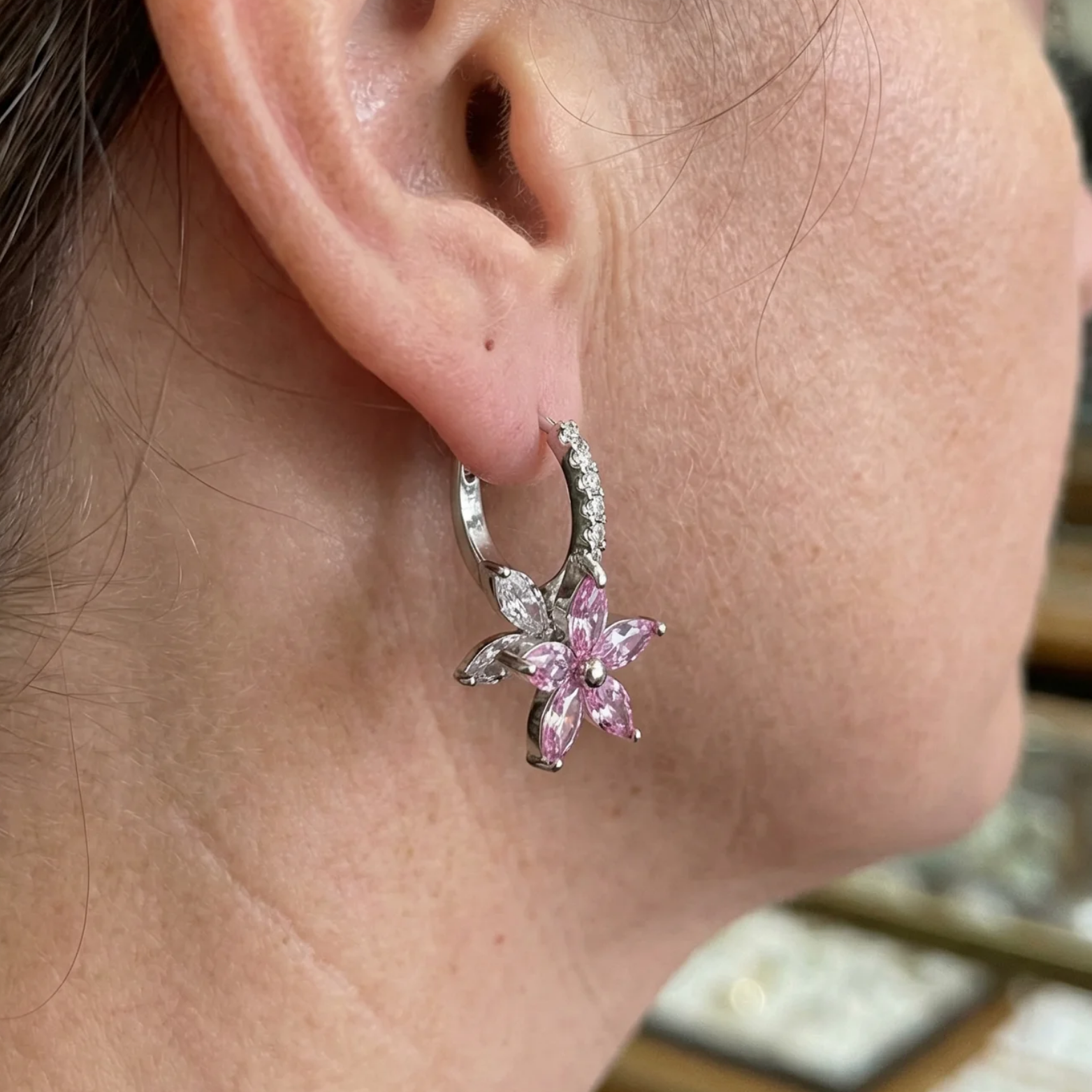 Pendientes Thalia Explosión de Pétalos Rosa