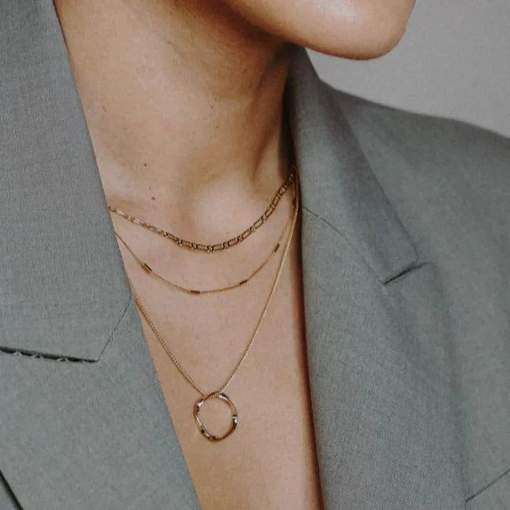 Collar Aro Tres Filas en Oro
