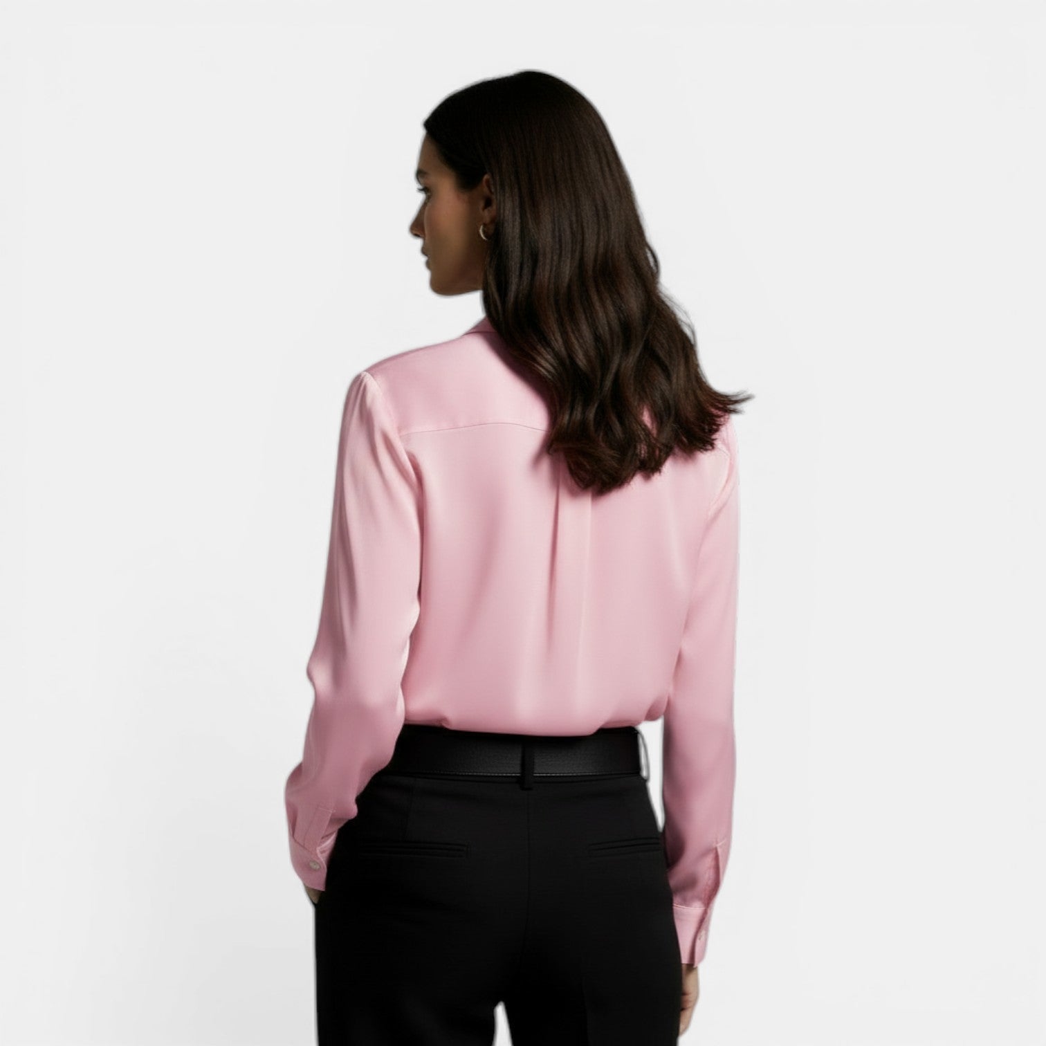 Camicia da donna ampia con risvolto e bottoni a maniche lunghe