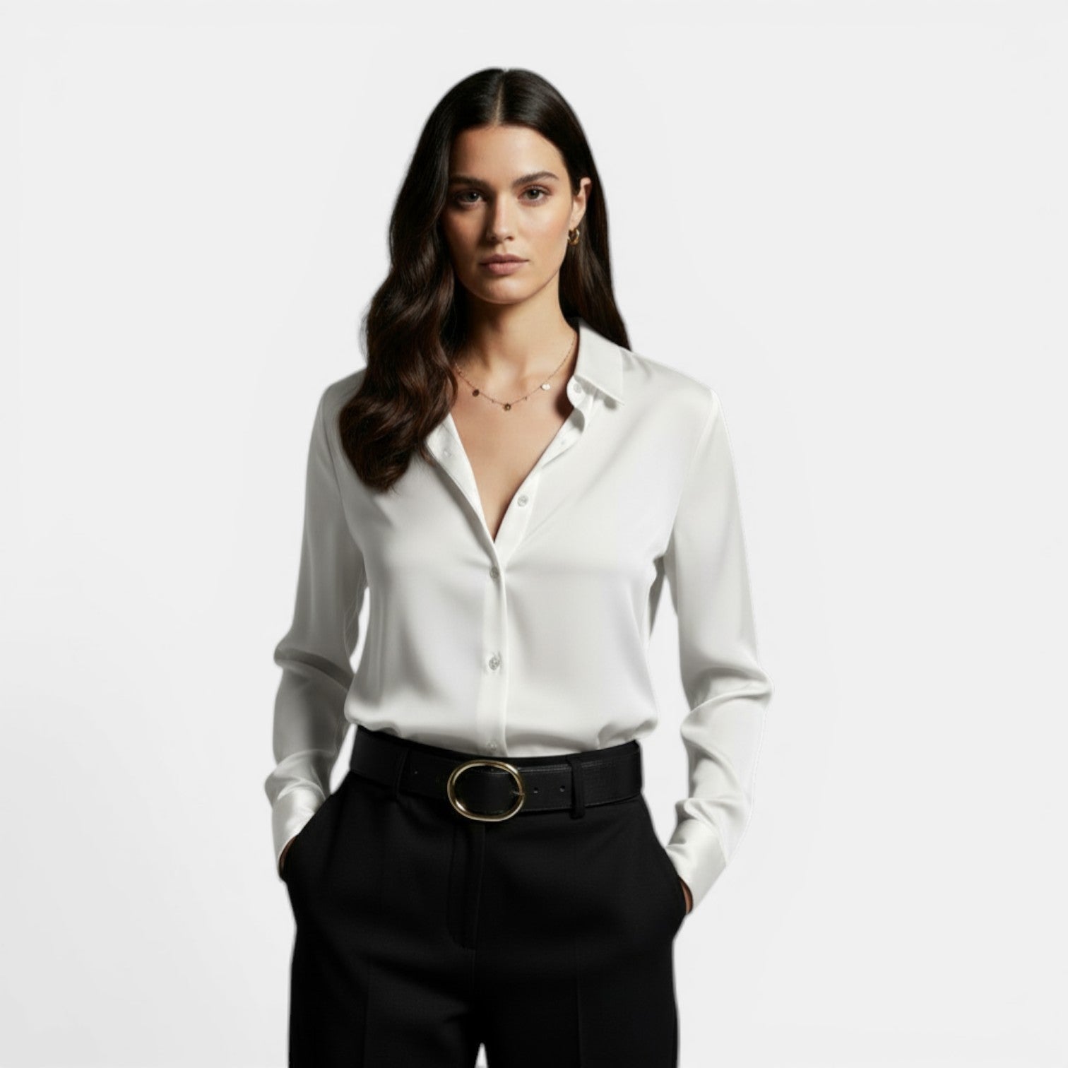Camicia da donna ampia con risvolto e bottoni a maniche lunghe