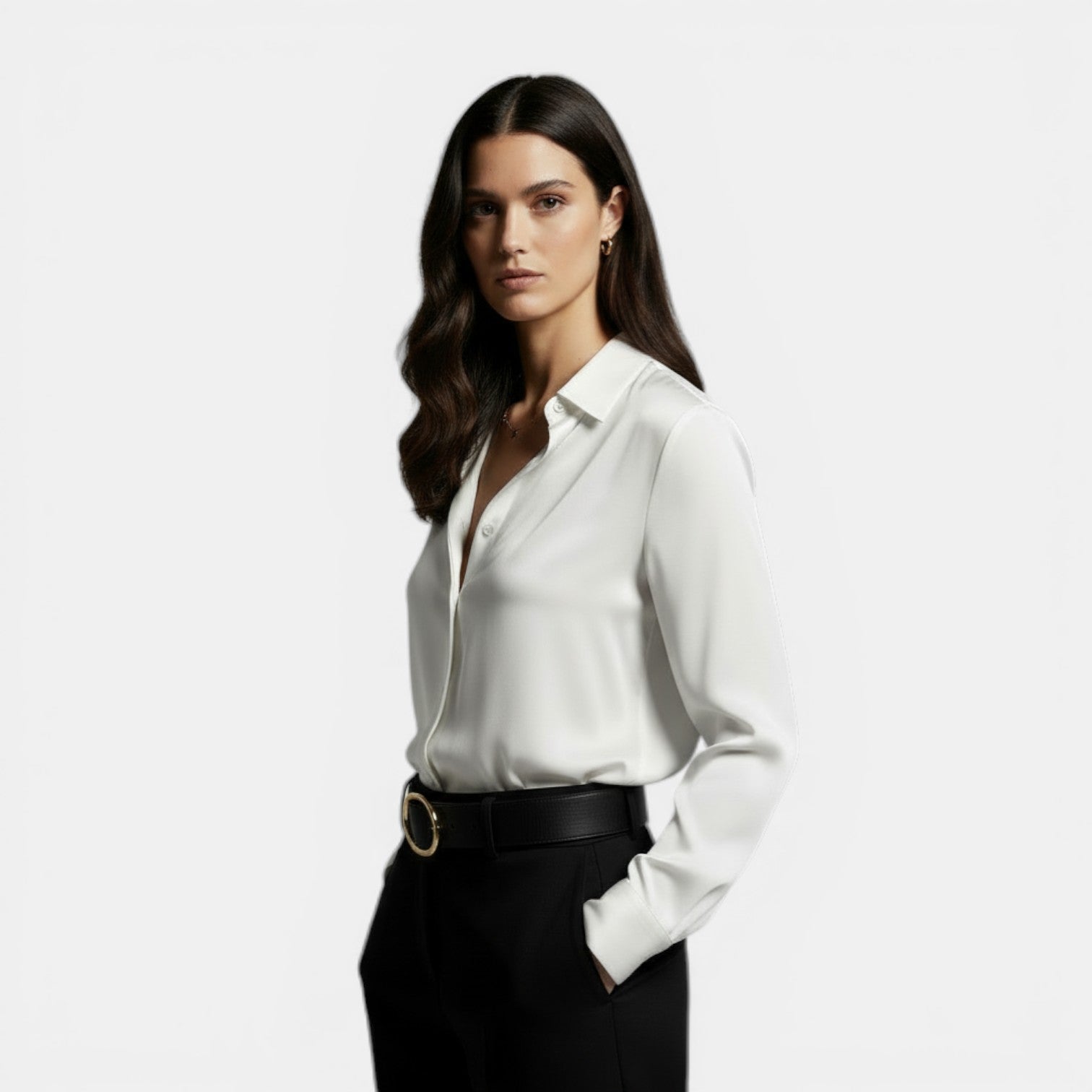 Camicia da donna ampia con risvolto e bottoni a maniche lunghe