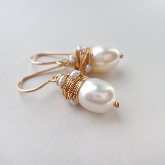 Pendientes Vintage Perlas e Hilos Dorados
