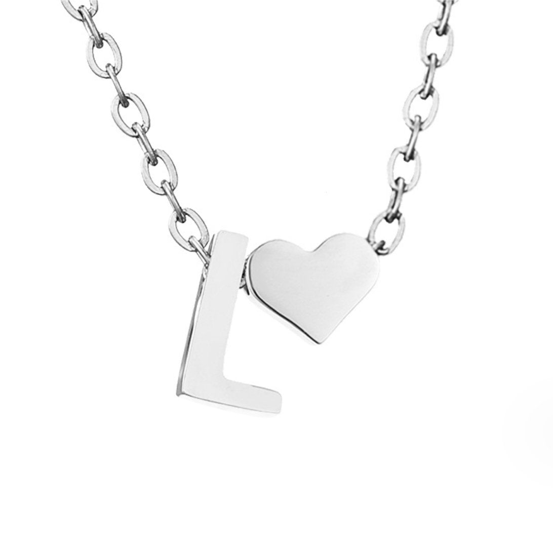 Collar Inicial Atemporal con Corazón