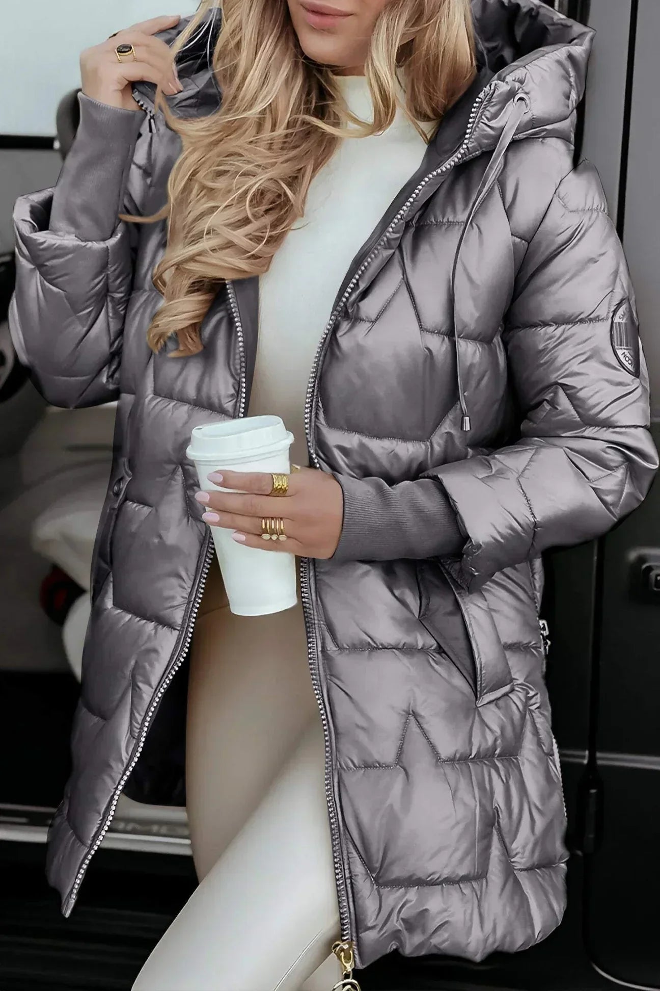 Celestia | Elegante cappotto invernale trapuntato con cappuccio